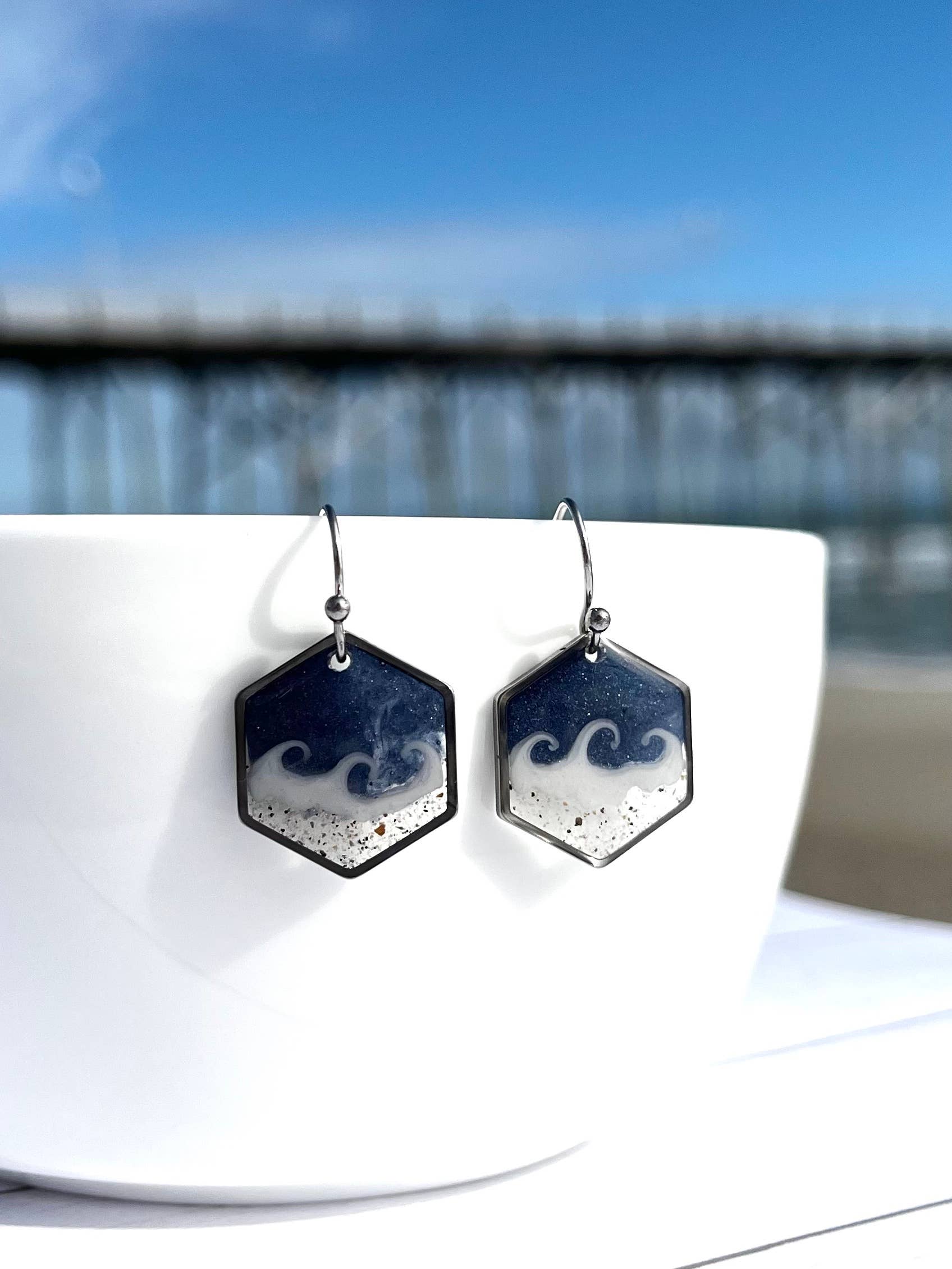 Sandy Beaches Shop – Großhandel Ohrhänger – Benutzerdefinierte Sand Sechseck Welle baumeln Ohrringe | Strandsand6