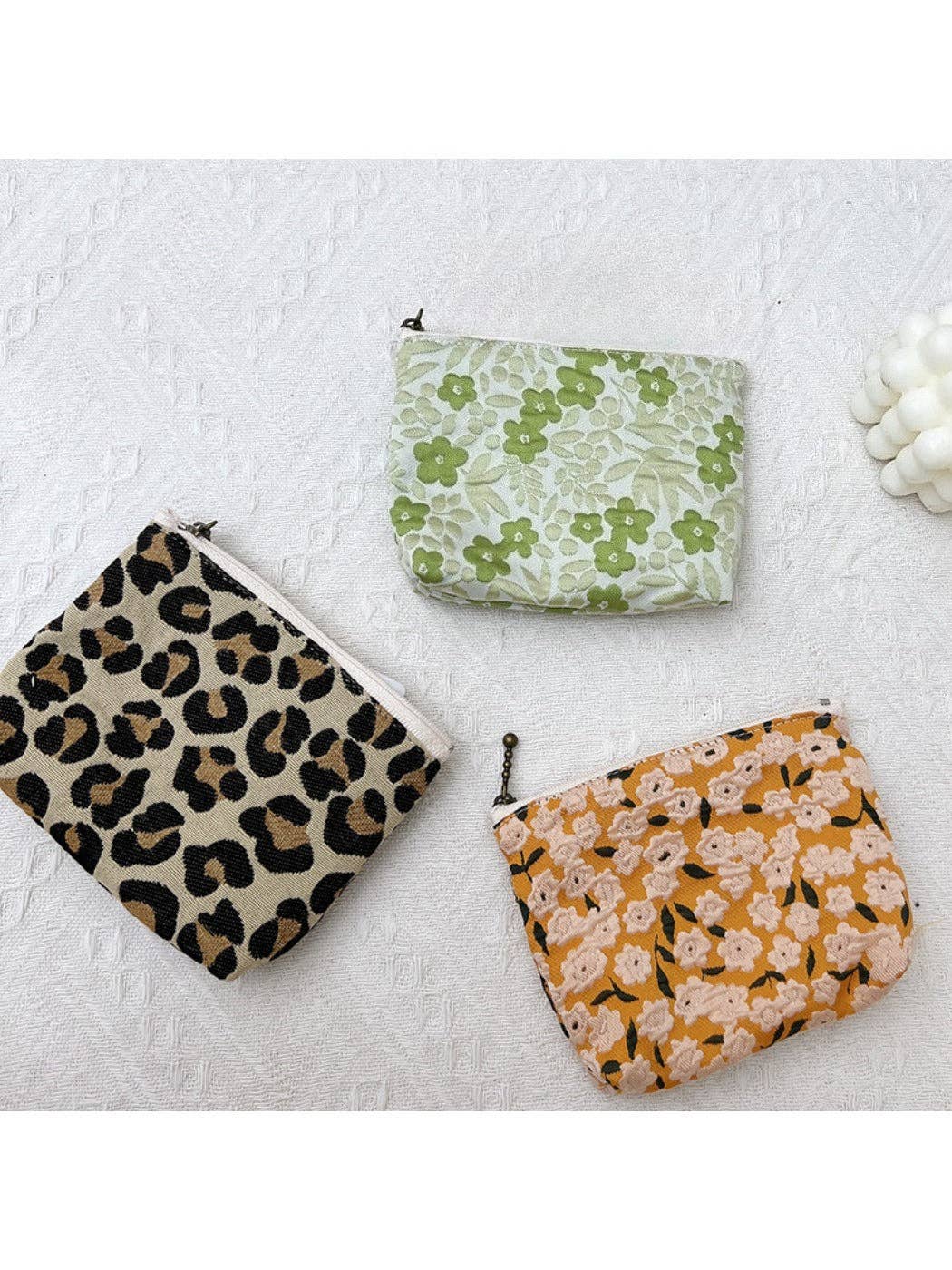 Funkyrel® Atzbranding Limited – Großhandel Geldbörse – Damen – Cosbai - Kleine Geldbörse mit Leoparden- & Blumenmuster5