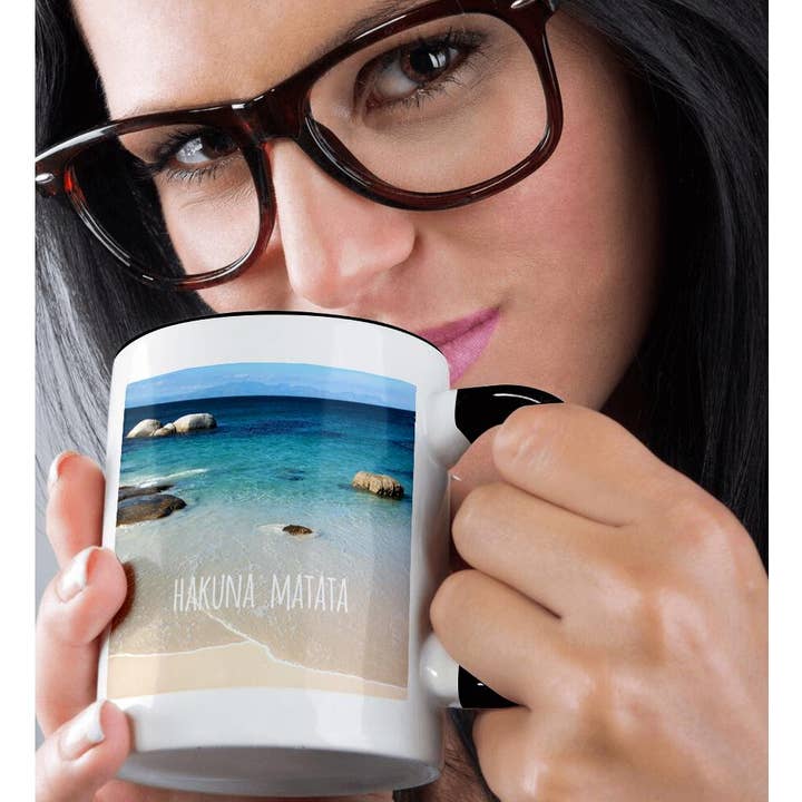 3dRose - Wholesale Koffiemok - 3dRose, Hakuna Matata - Swahili Afrikaans voor Geen zorgen - op prachtig strand - zorgeloze kalme oceaan zee foto, Mok