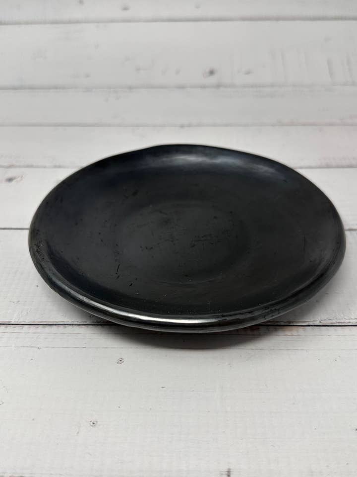Plato Chico Liso (Barro Negro/Black Clay) for wholesale by Pottery Selections Co