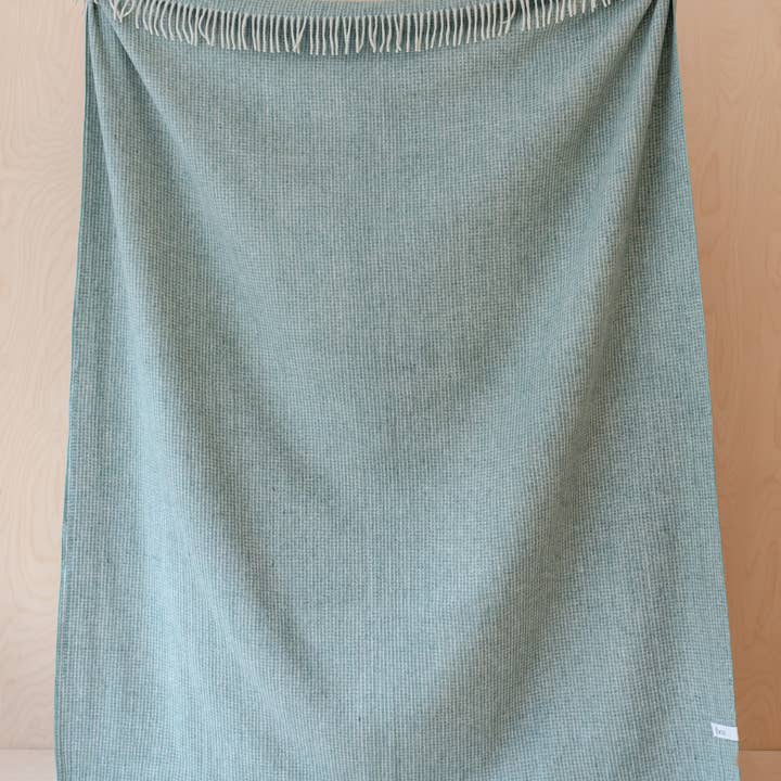 TBCo - Wholesale Throw Blanket - Recycled Wool Blanket in Sage Waffle