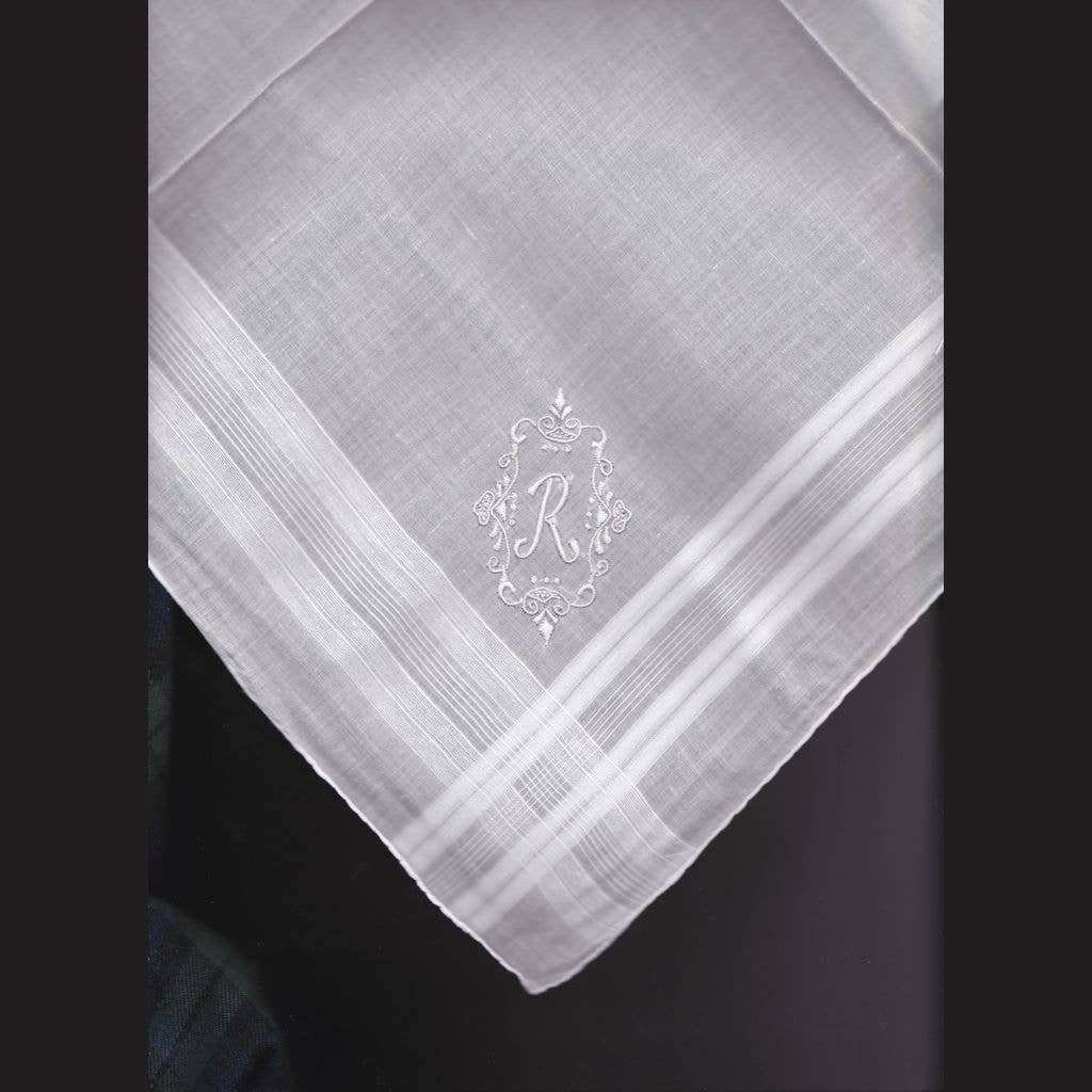 Eastern Sunrise Lace And Linens Inc. - Vente Mouchoir en tissu – homme - Mouchoir vintage brodé à la main en madère avec initiales homme14