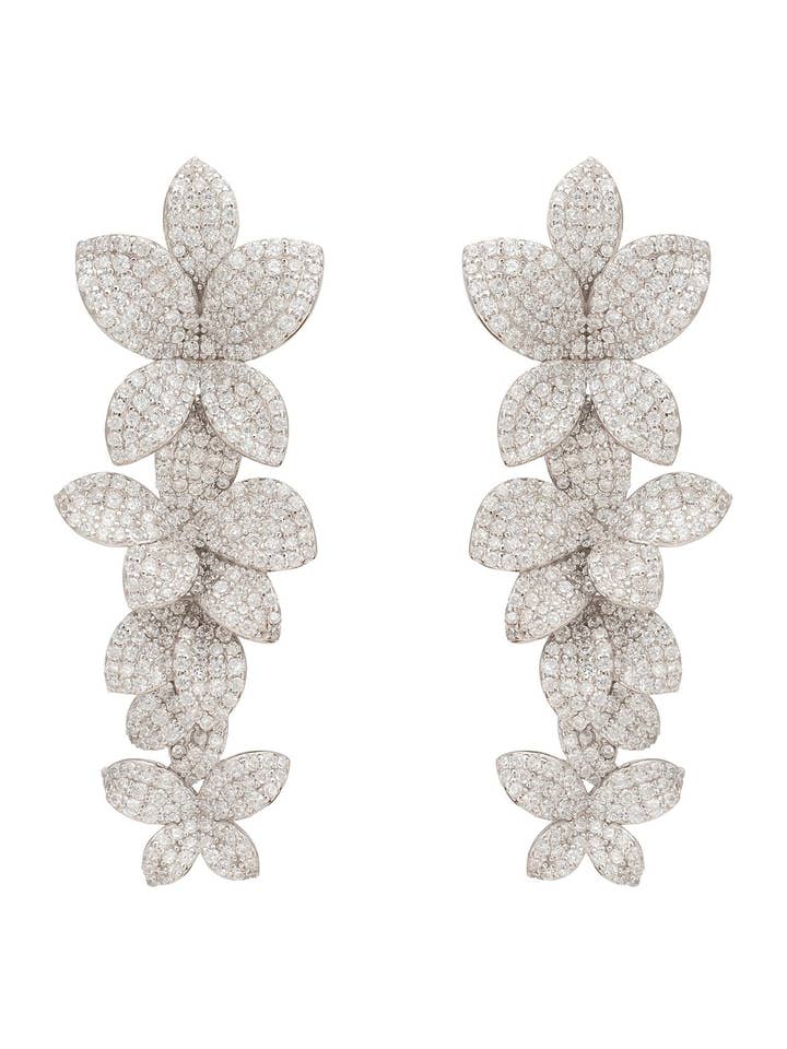 Boucles d'Oreilles Goutte Fleur de Cerisier Argent Blanc pour la vente par Latelita
