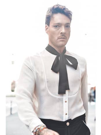 Elfenbein Palace Hotel Hemd mit Schleife für den Großhandel auf Faire3