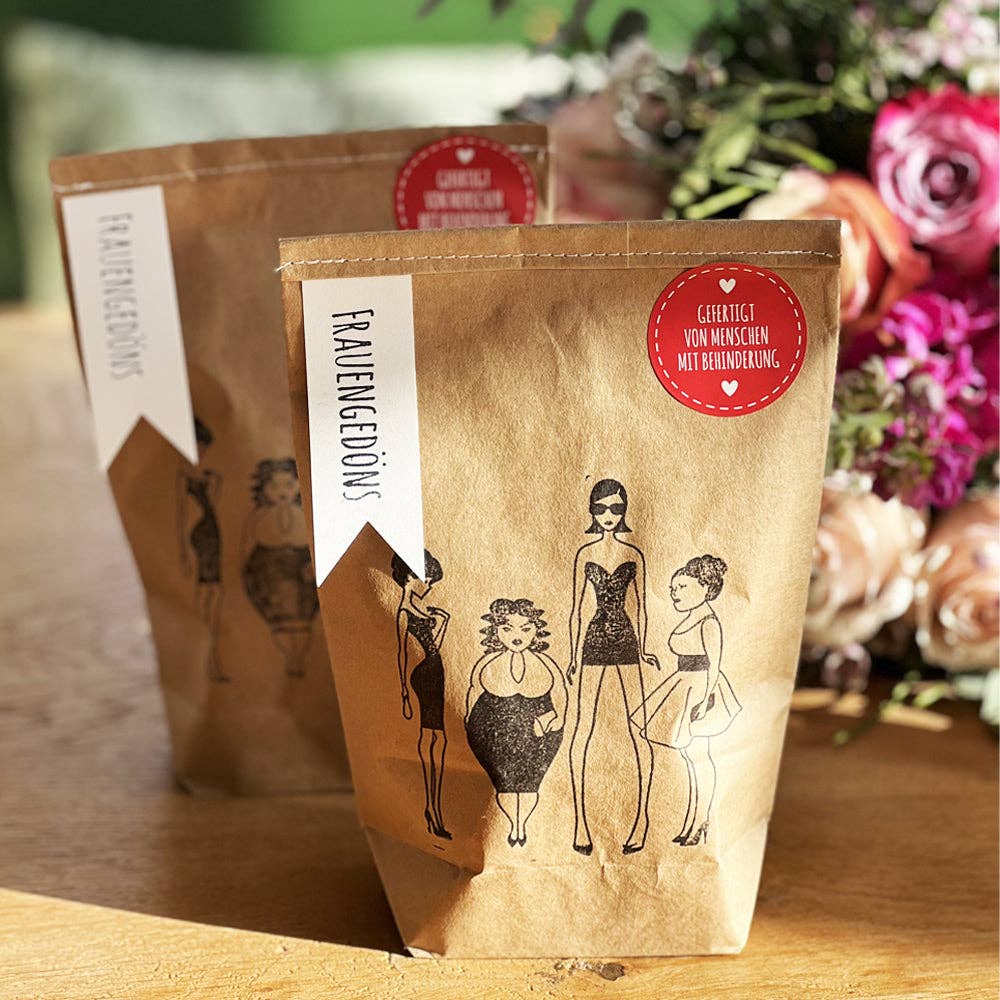 Wunderle GmbH - Wholesale Gift Bag - Frauengedöns lucky bag with everything a woman needs1