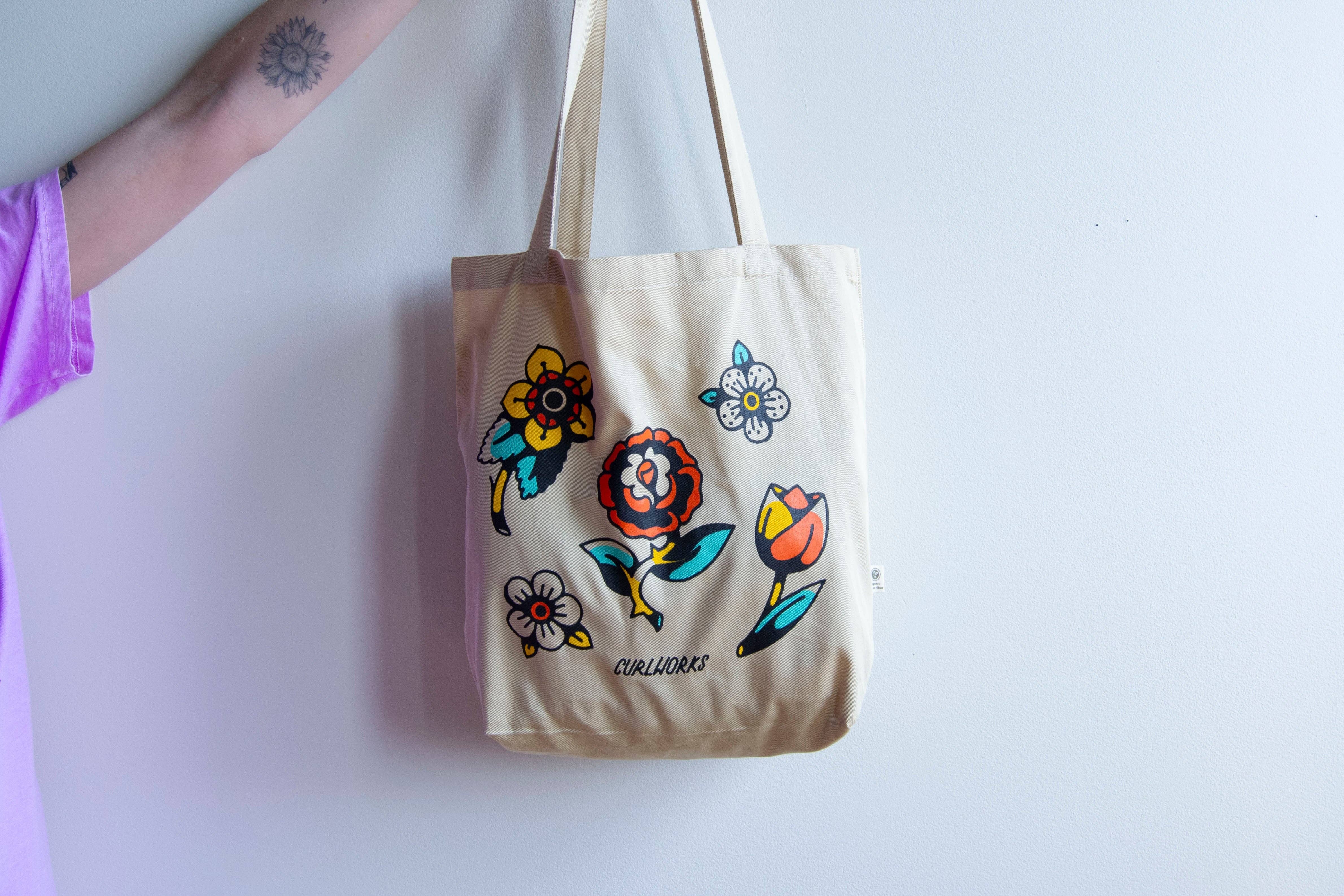 Curlworks – wholesale Tote bag – Unisex – American Traditional Flowers Organic Cotton Tote Bag3