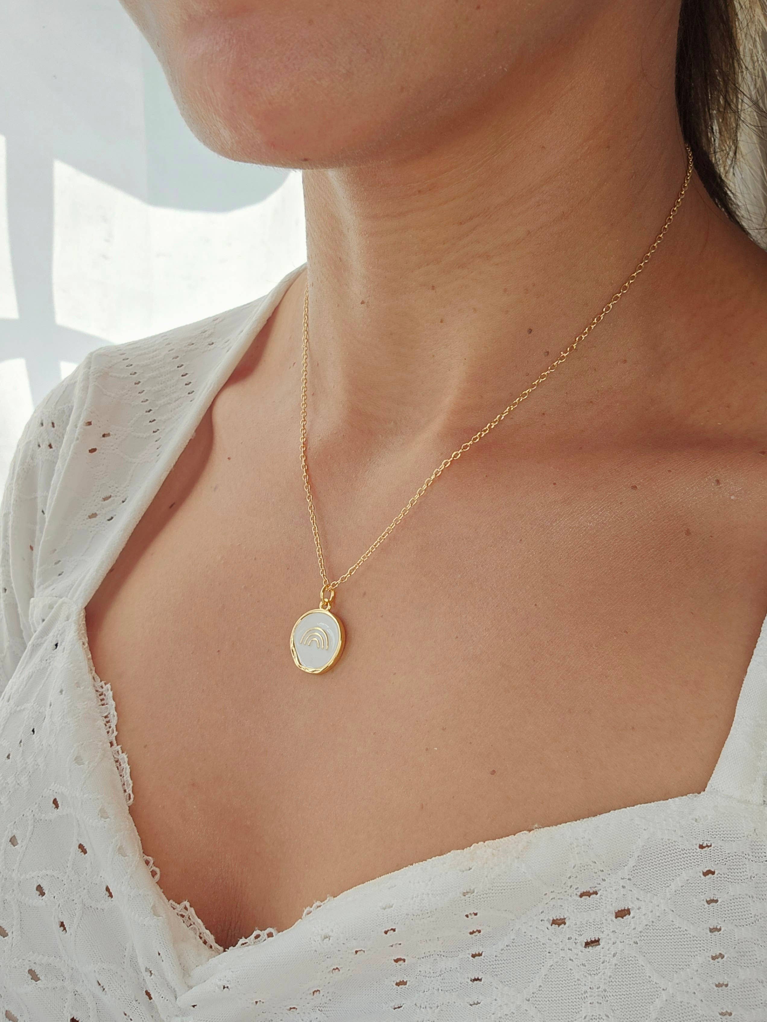 Caramel Sky - Vente Colliers à pendentif - Collier Pendentif Arc-en-ciel Plaqué Or 18K, Bijoux Chrétiens2