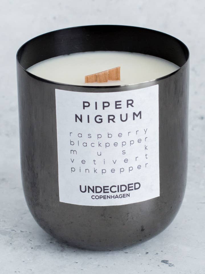 Scented Soy Wax Candle Piper Nigrum 280g for wholesale by Undecided Copenhagen