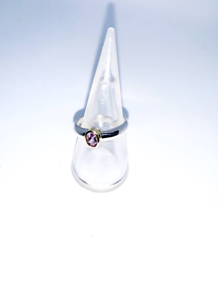 Ring with oval Amethyst or Garnet in sterling silver 925 for wholesale by Jewellery Just For You