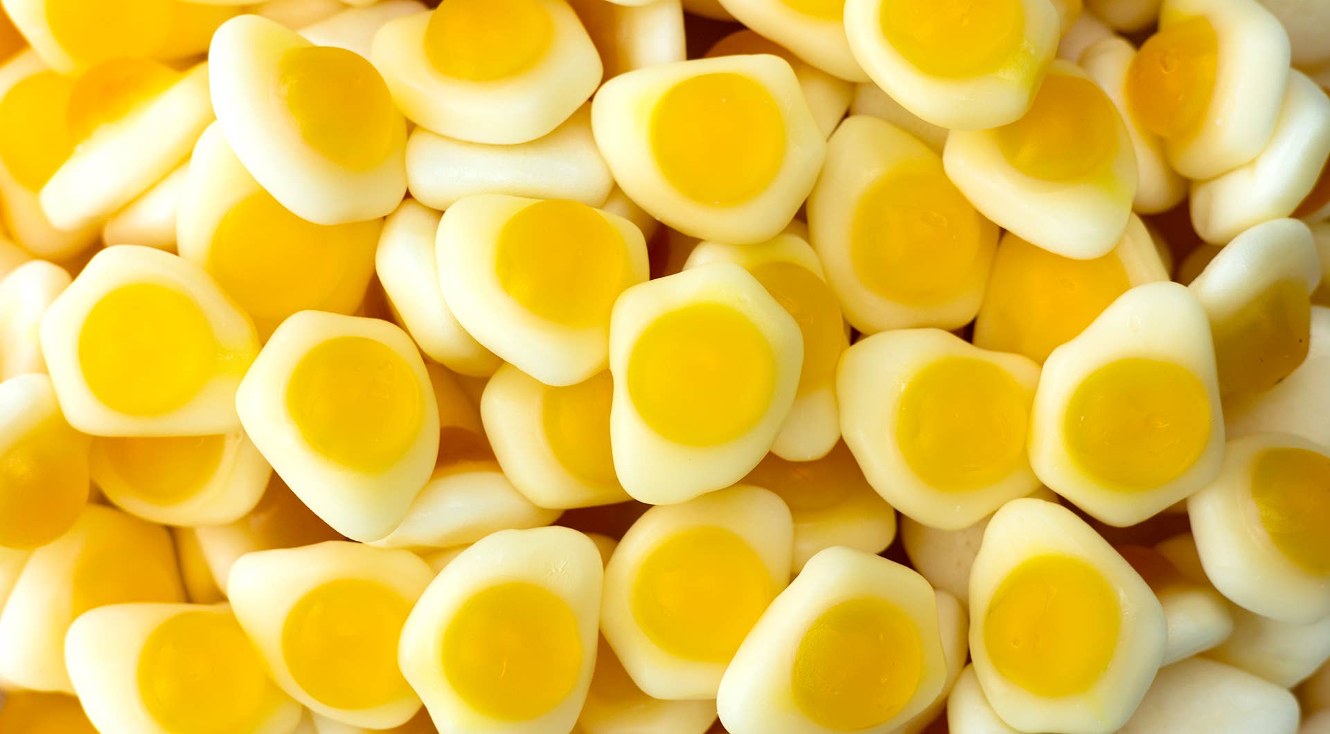 Sweetish- Swedish Candy Wholesale - Wholesale Gummy - Jellioo Mini Fried Egg Gummies 2.2lbs
