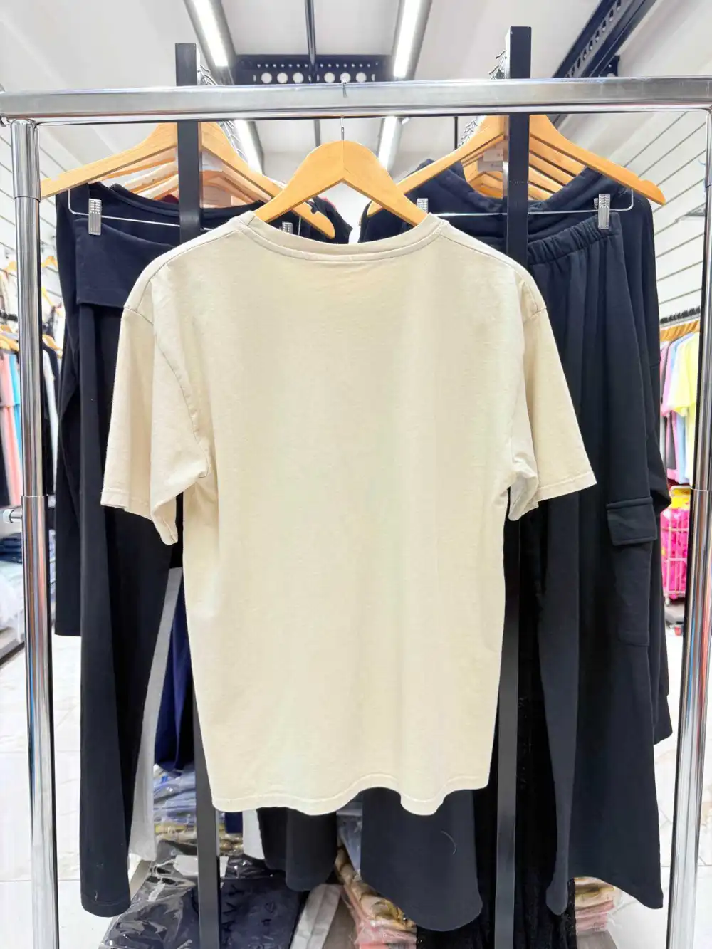 Chilli Girl Collection – wholesale T-shirt – women's – Round neck cotton t-shirt with toast print 2