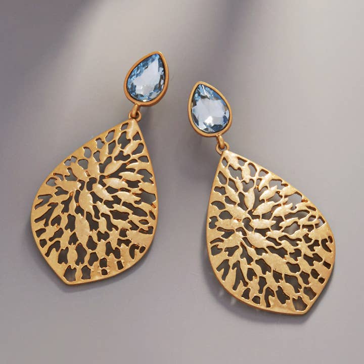 Boucles d'oreilles pendantes en filigrane en métal en forme de larme pour la vente par Sensibling Corp.