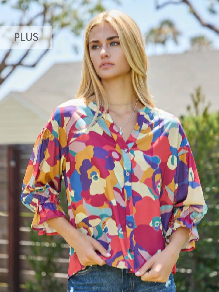 Plus blomstertrykt 3/4 flæseærmet bluse for engroshandel hos Oddi