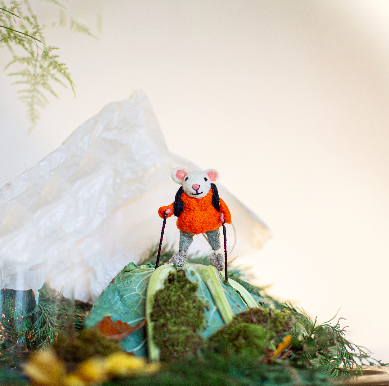 Sew Heart Felt – wholesale Decorative tabletop object – Hiking  Mouse1