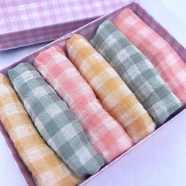 CHARMY - Wholesale Dinner & Cloth Napkin - Set of 6 pastel gingham fabric cocktail napkins made in France2