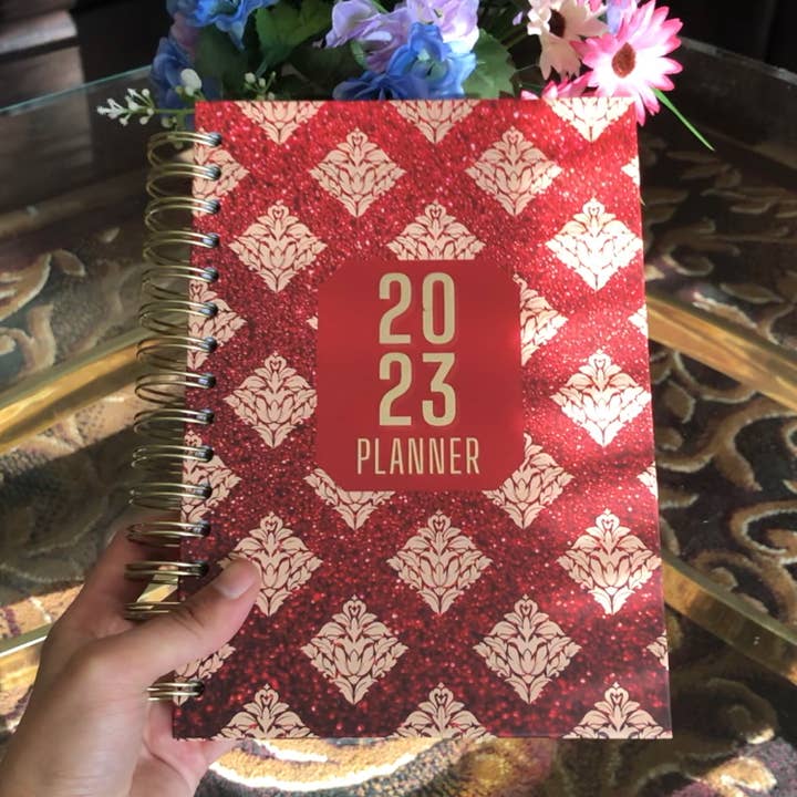 Royalty Red - Agenda à spirale 2023 - Format A5 pour la vente par Amy Designs