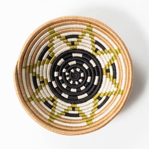 Boutique Vestine Green Woven Bowls and other Purchase Wholesale comercio prendas vestir. Free Returns & Net 60 Terms on Faire trending on Faire.