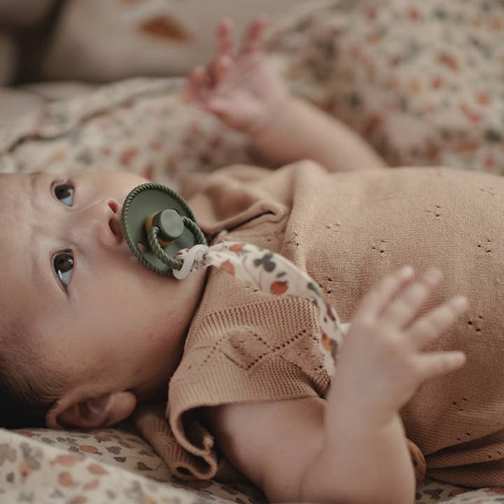 Saga Copenhagen - Wholesale New Mom Gift Box/Set - Wear & Wow Box - Nude Embroidered Premature Box - Clover an Ivory - Organic Cotton6