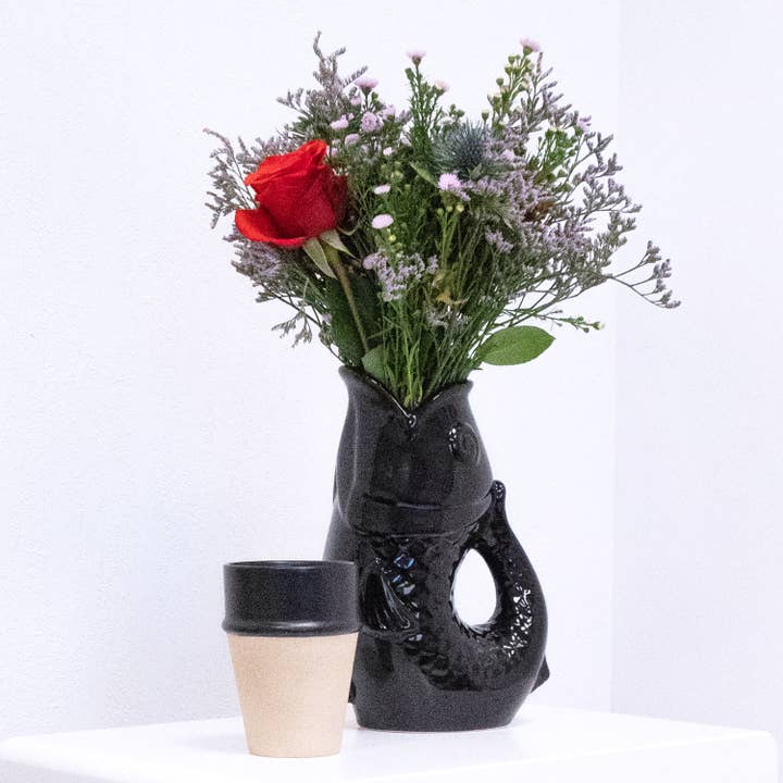 Black large fish pitcher vase L16.5 W11 H25.3cm for wholesale on Faire2