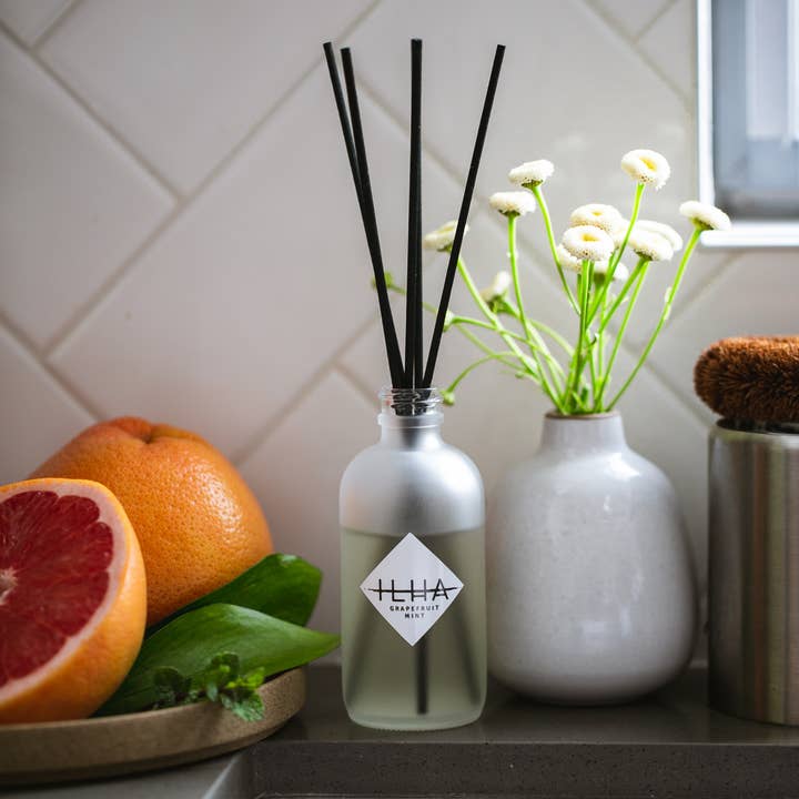 Menthe au pamplemousse - Diffuseur à roseaux 3 oz pour la vente par ILHA Candles