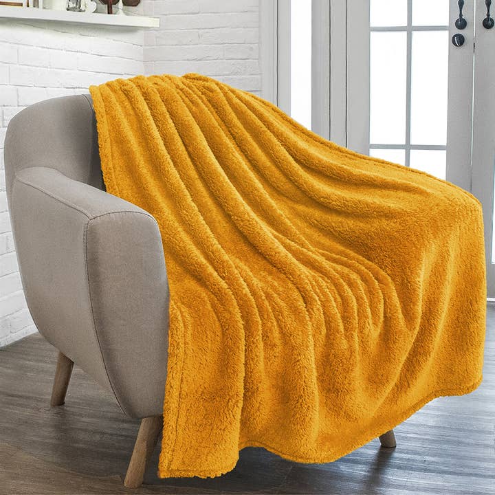 Pavilia - Wholesale Throw Blanket - Plush Shaggy Sherpa Blanket10