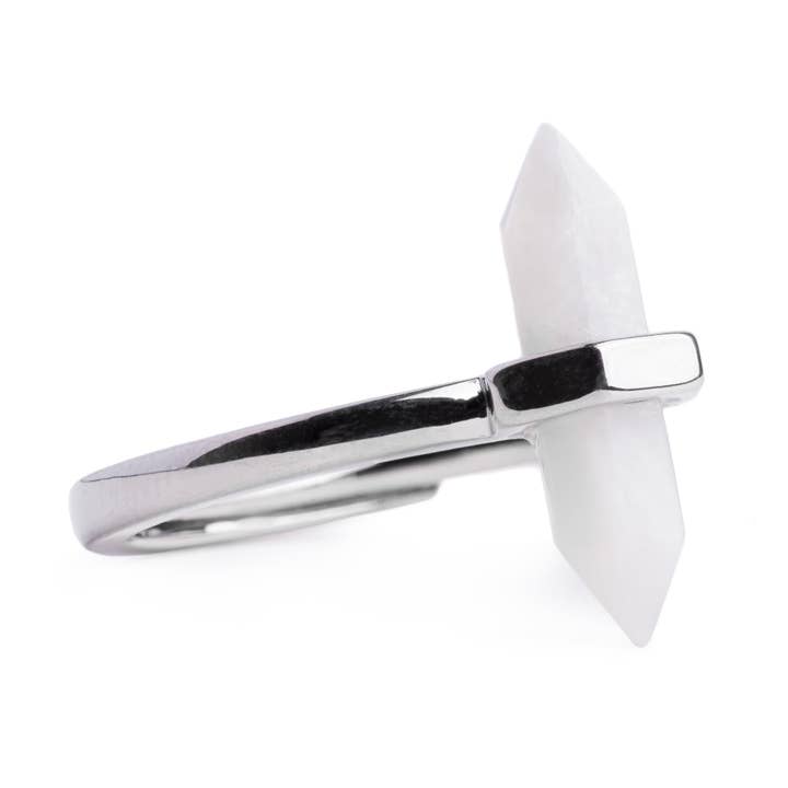 Bague en cristal de lune en argent et pierre de lune blanche pour la vente par Custom Plugs