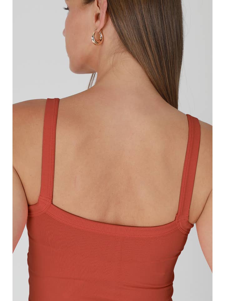 NIKIBIKI – wholesale Stickad topp - Dam – NS8383 - Dubbel Twist Top17