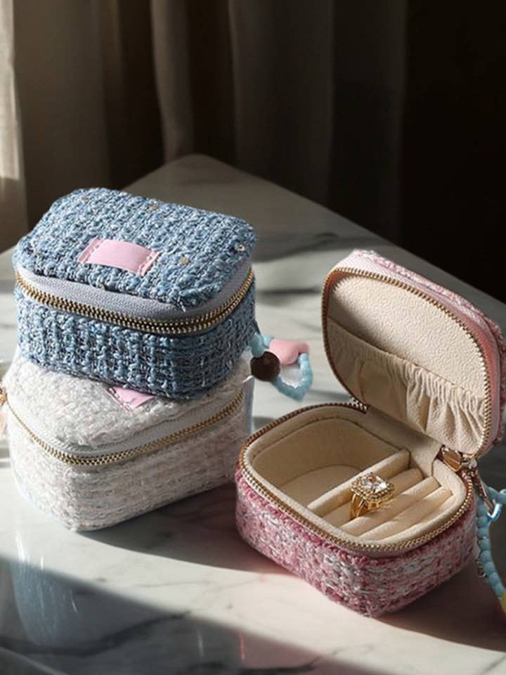 Sackcloth Travel Mini Jewelry Case With Pendant DPC251617 for wholesale by Dipped Shop