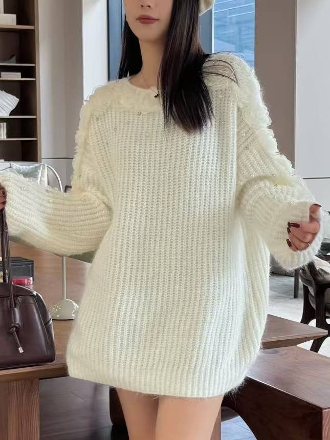 PEACH ACCESSORIES - Wholesale Tunic Sweater - Women's - Knit Jumper with Floral Appliqué SK1512