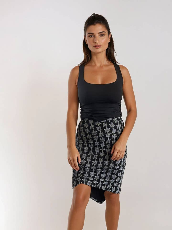 Jupe midi imprimée Alternative Coven United Alice pour la vente par Timeless London