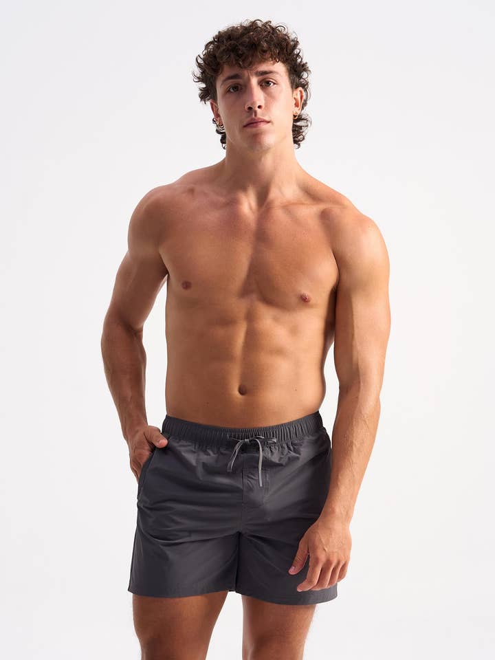 Bolt 5" Short - Gunmetal for wholesale by TEAMM8