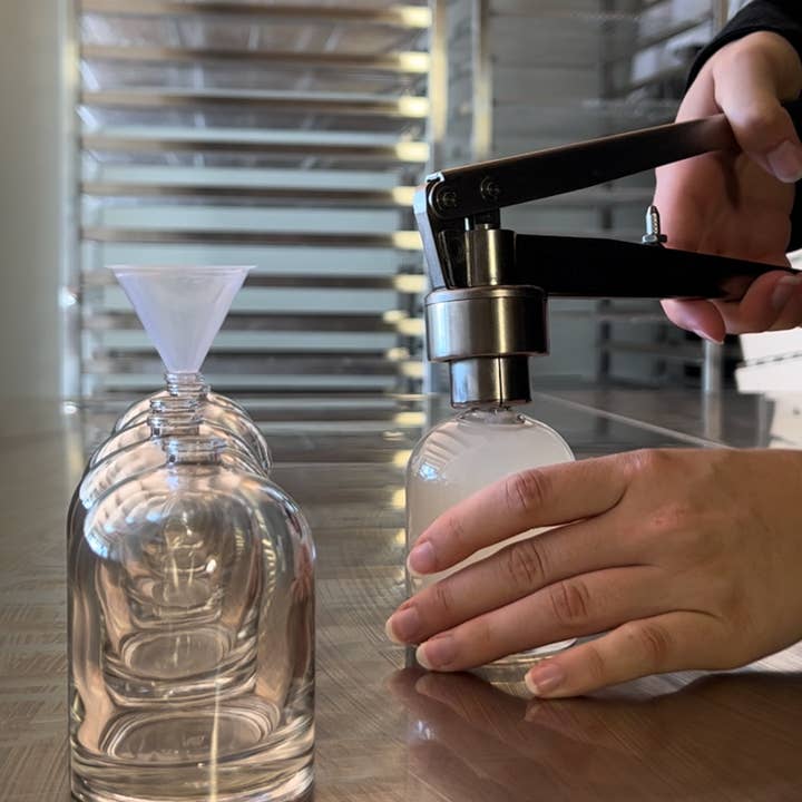 Jolis Baumes - Wholesale Perfume/Eau de Toilette - Organic Amour natural home fragrance made in France1