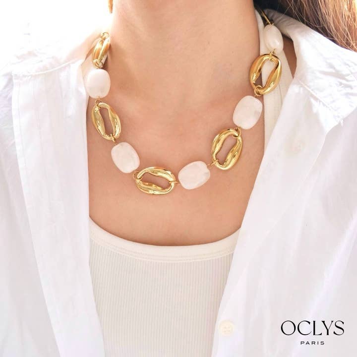 Golden stainless steel resin necklace Kita for wholesale by Oclys