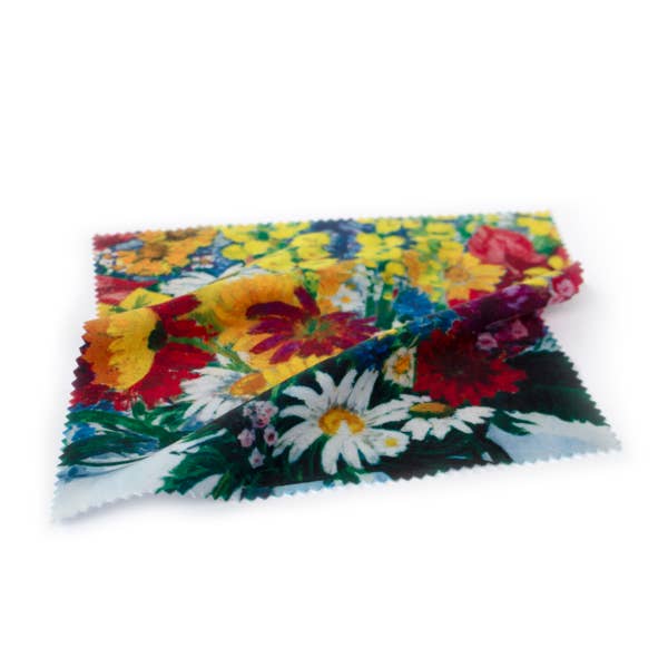 MUSEUM WEBSHOP - Wholesale Lens cleaner - Lens cloth, 15x18cm, Toorop, Vase with flowers against wall1