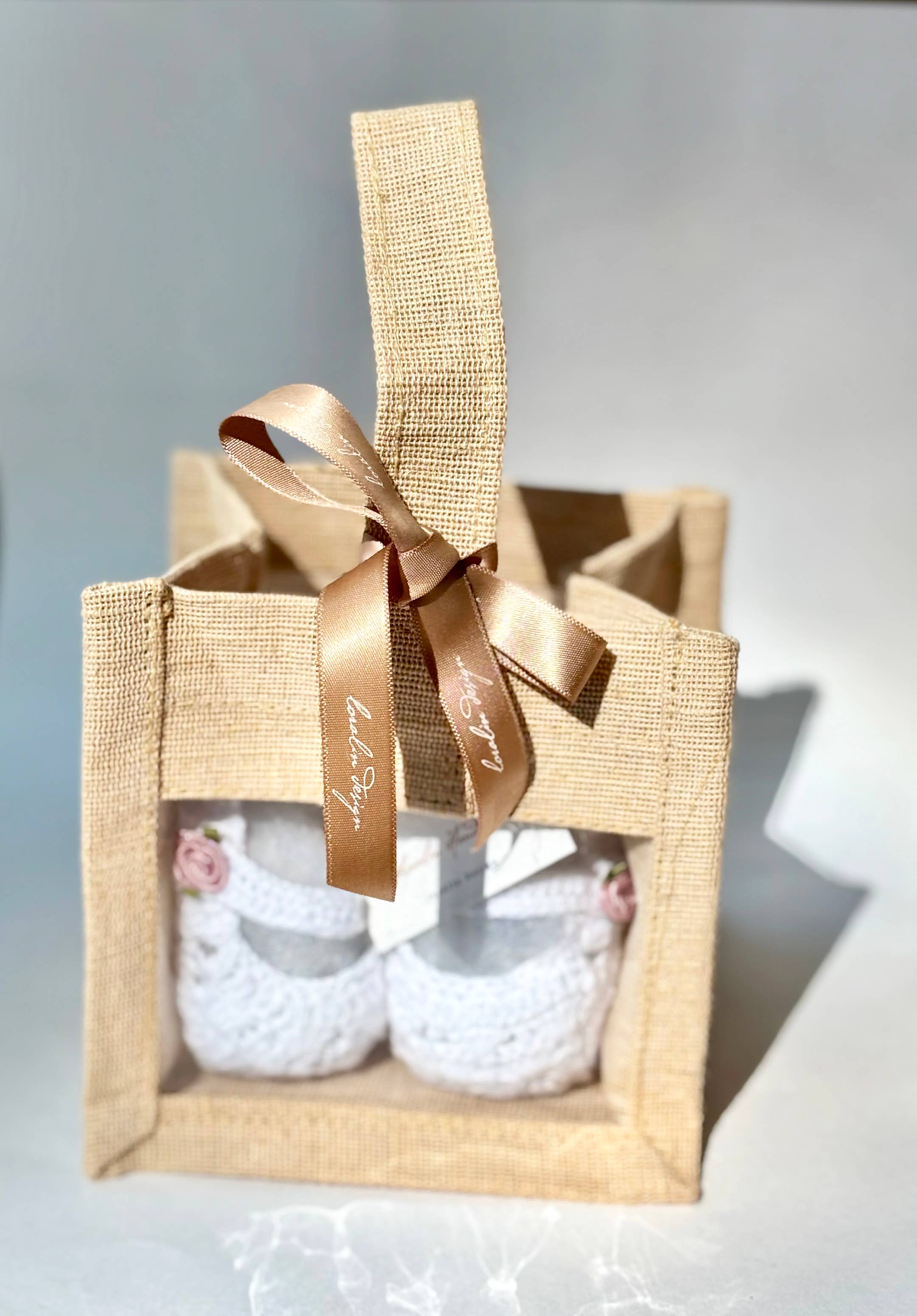 Loralin Design – Großhandel Stiefeletten – Babys – Weiße Rose Mary Jane Booties1