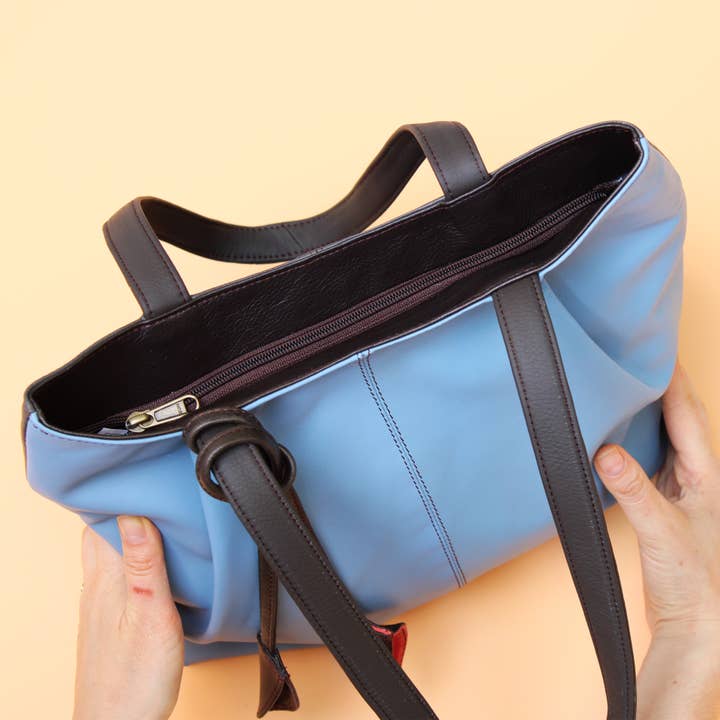 Soruka - Wholesale Shoulder Bag - Women's - Celine · Shoulder Bag with Zipper Cloure4