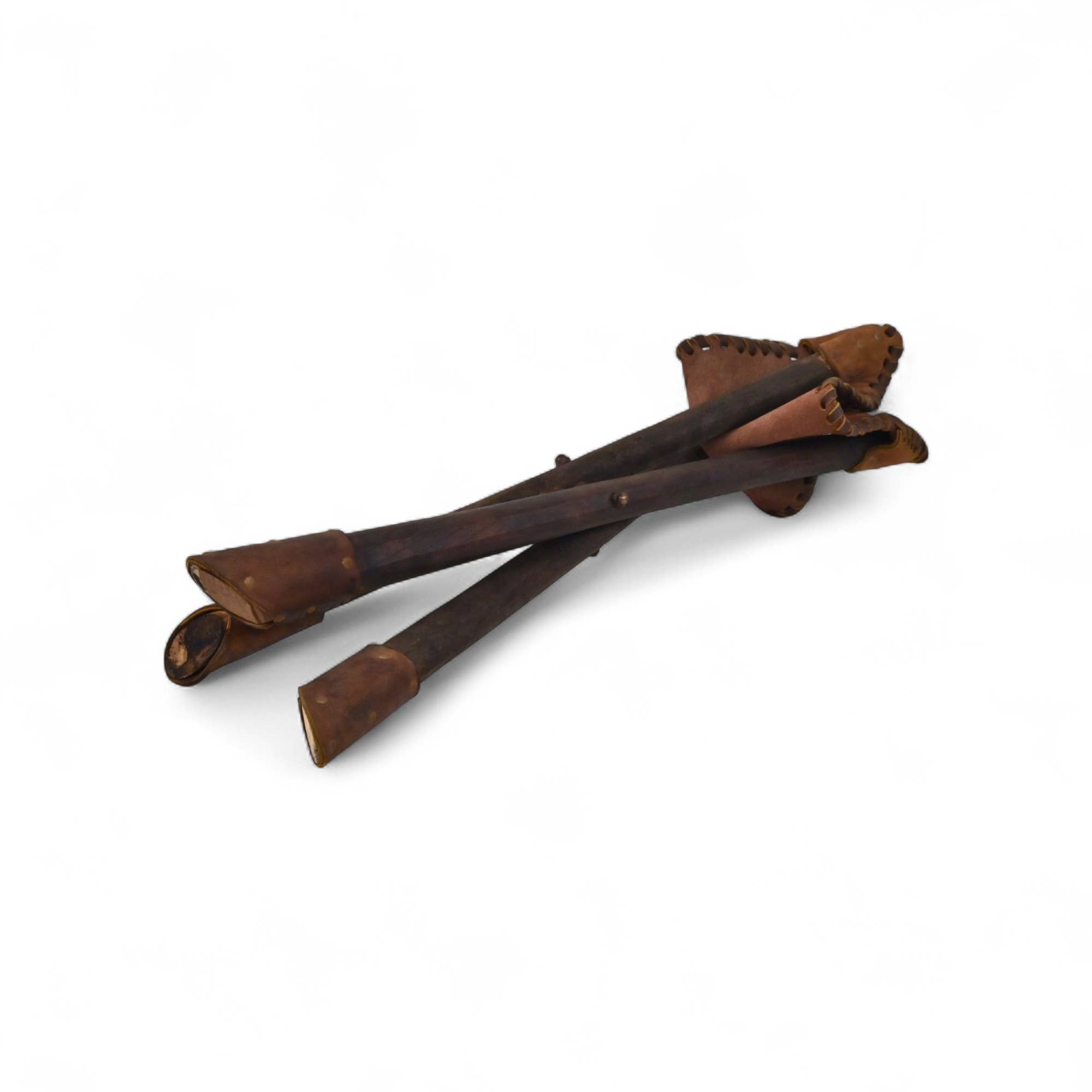 Cheungs Home Decor – Tamborete por atacado – Banco Dobrável de 3 Pernas em Madeira e Couro4