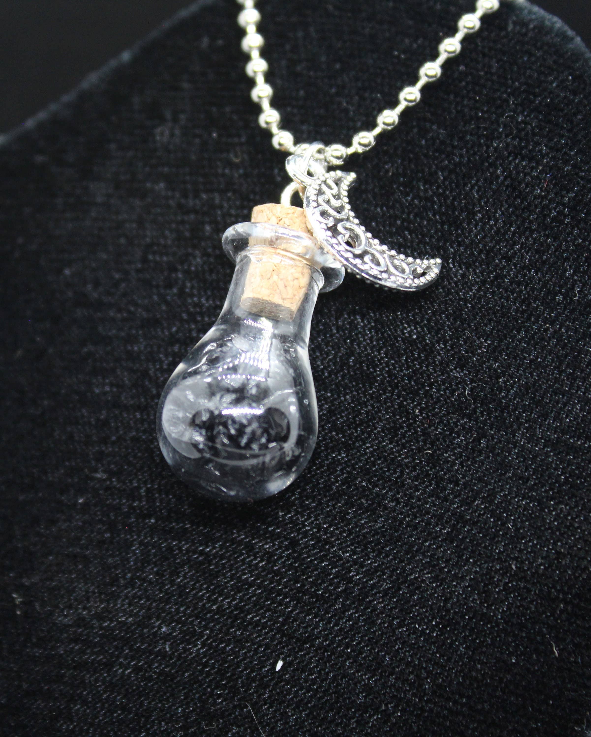 Witchcrafted in MI – wholesale Nyckelringar - Dam – Svart Obsidian Moon nyckelring, häxiga kristallberlock2