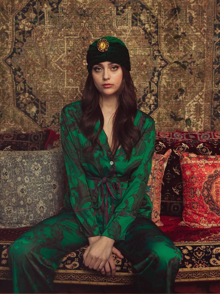 Kilo Brava - Vente Haut et bas de pyjama – femme - ENSEMBLE PYJAMA LONG EN SATIN ÉMERAUDE1