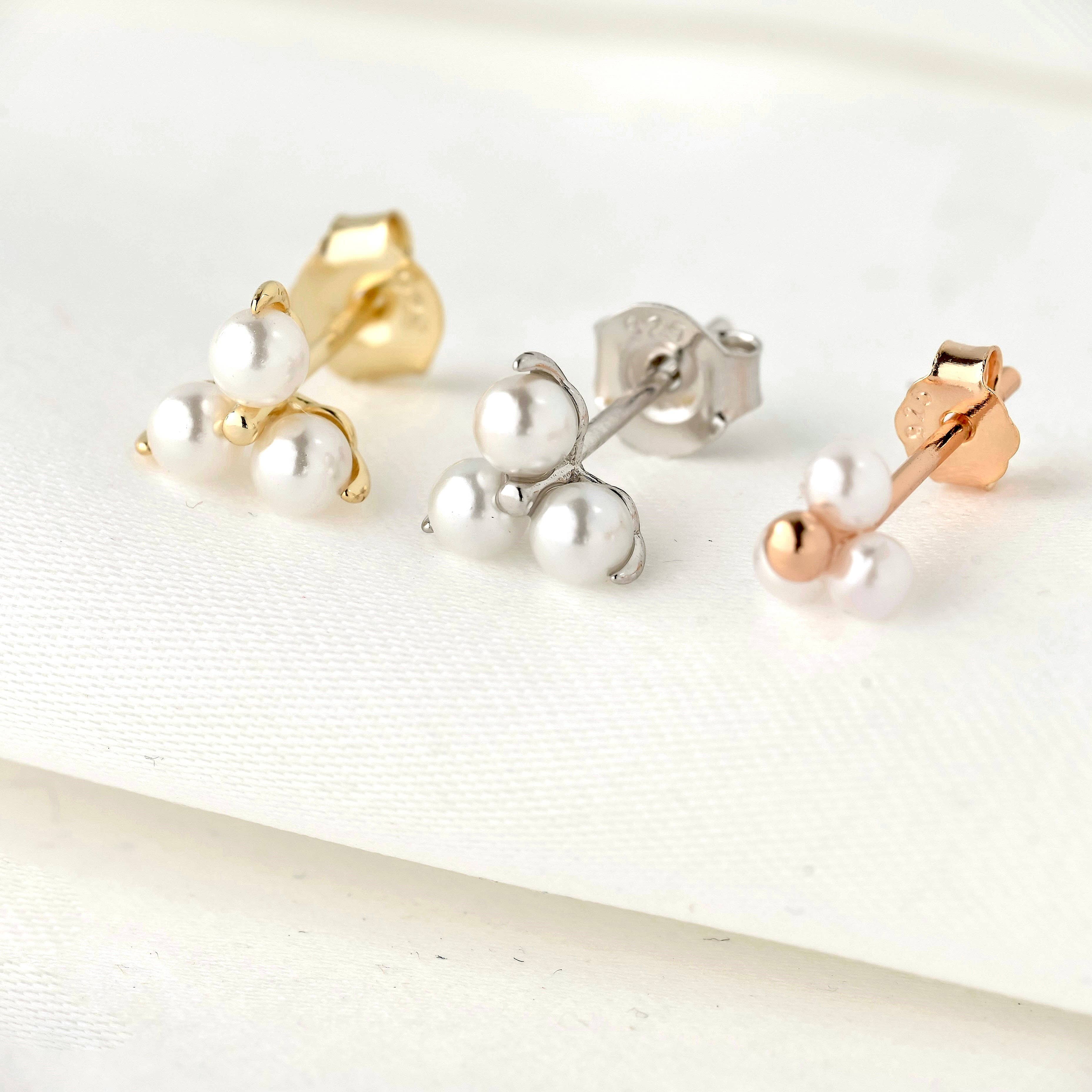 Blueyejewelry – wholesale Stud/post earrings – Pearl Cluster Studs - Sterling Silver Pearl Clover Earrings0