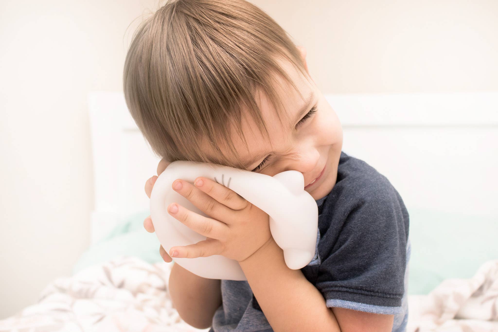 Lumieworld - Wholesale Night Light - Kids & Baby - Lumipets® LED Cat Night Light with Remote3