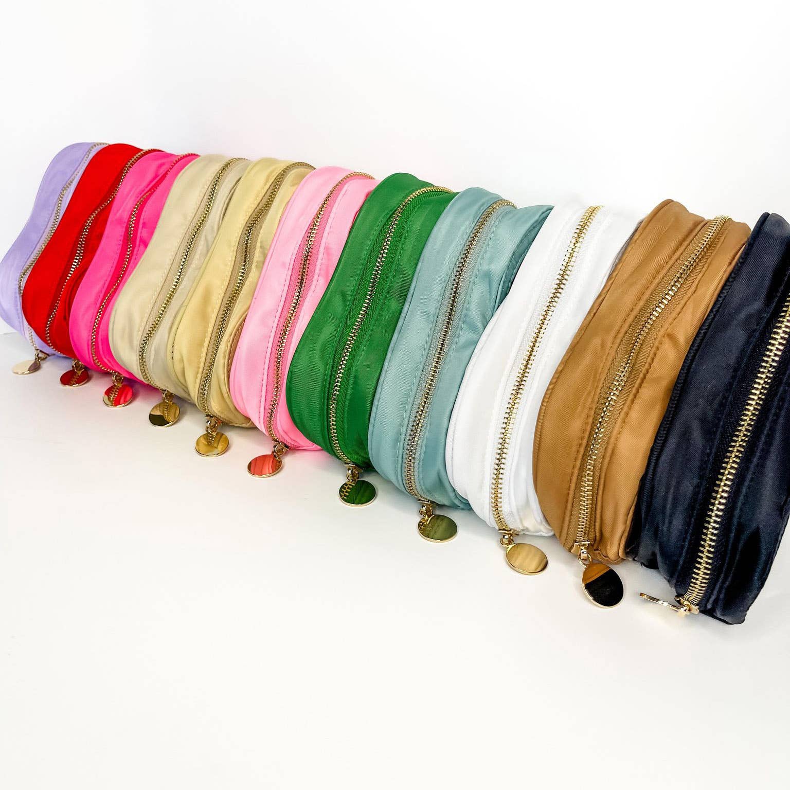 Mugsby - Vente Trousses de maquillage/cosmétique - Pochette en forme de cœur vert, trousse à cosmétiques en forme de cœur, pochette en forme de cœur, cadeau1