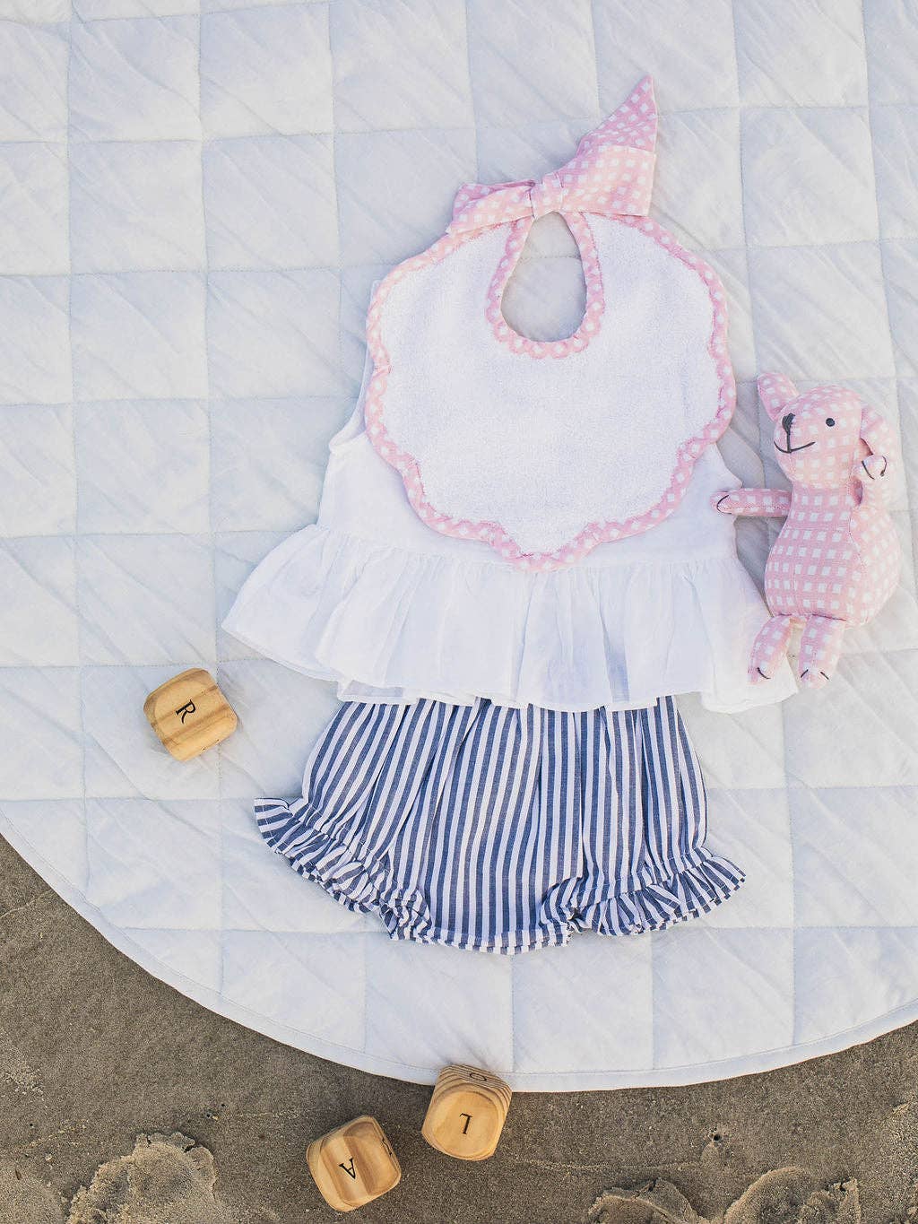 Louelle. - Wholesale Bib - Baby - Scalloped bib | dusty pink gingham2