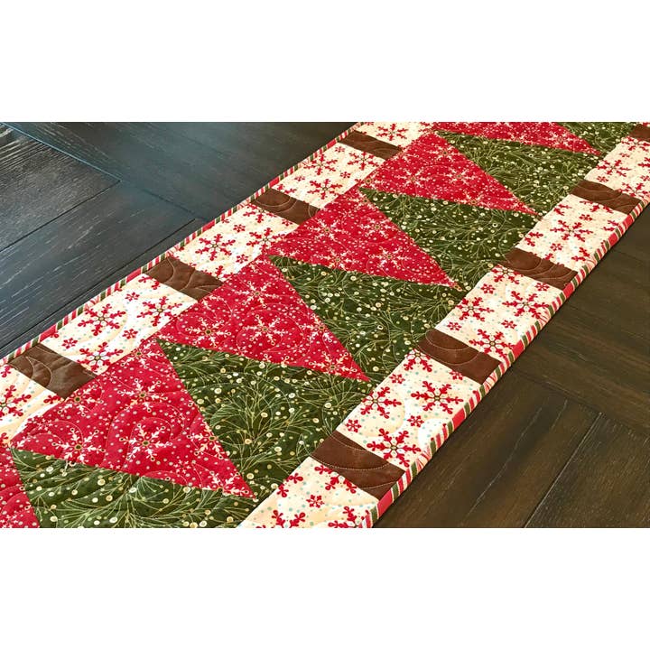 CUDDLE CAT QUILTWORKS - Wholesale Craft Sewing Kit - Christmas Tree Lane Table Runner Pattern2