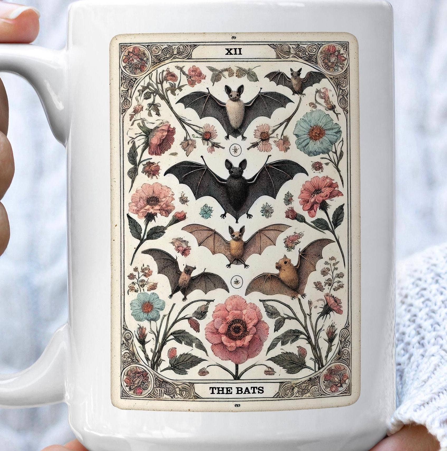 NVC Ecommerce LLC - Vente Tasse à café - Tasse d'Halloween Bats Tarot, tasse à café d'Halloween vintage3