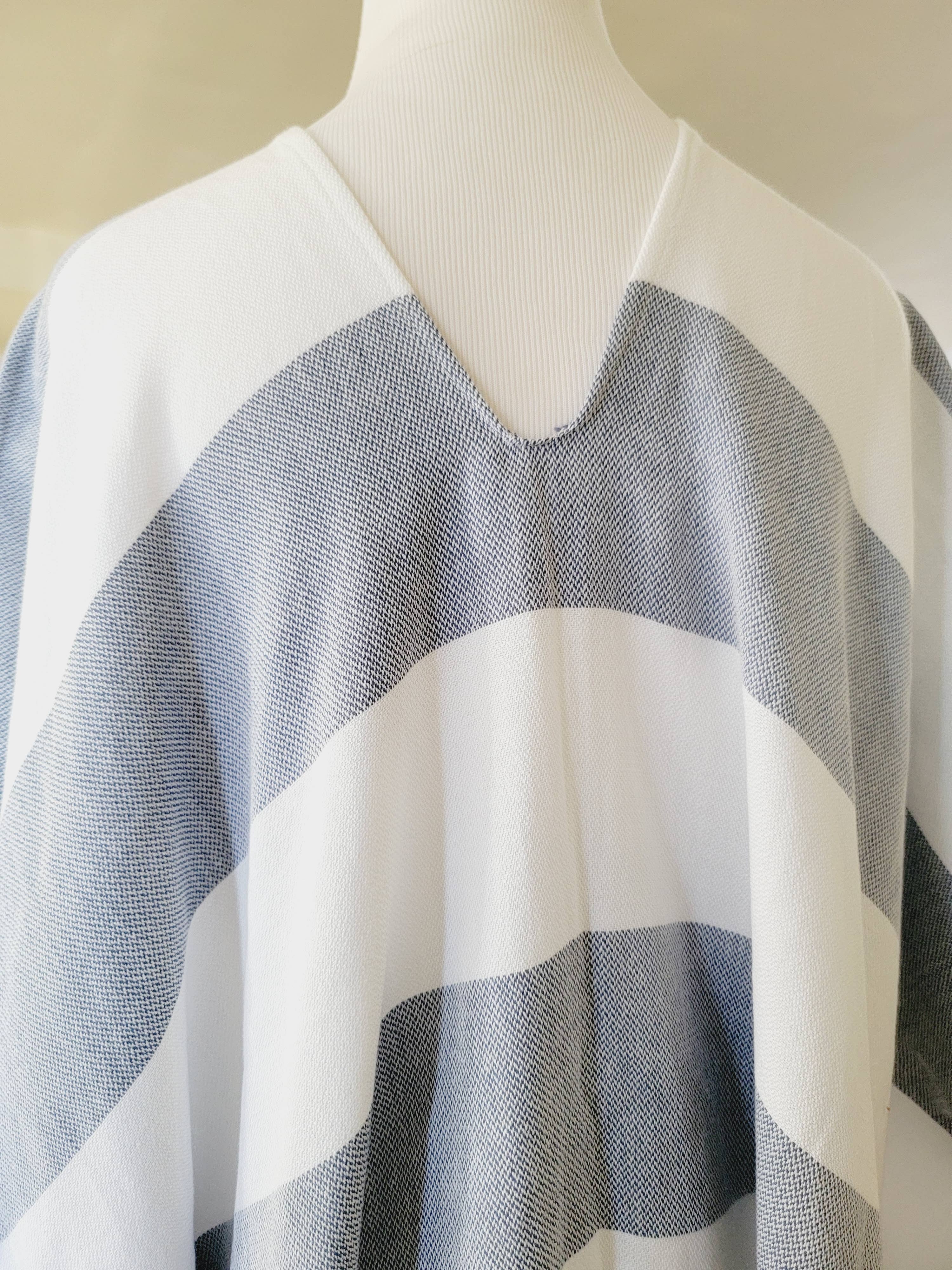 EBRU Home – Engroshandel Strandbadekåbe – Dame – Strand Cover-up, strand kjole, håndlavet kjole med kvast0