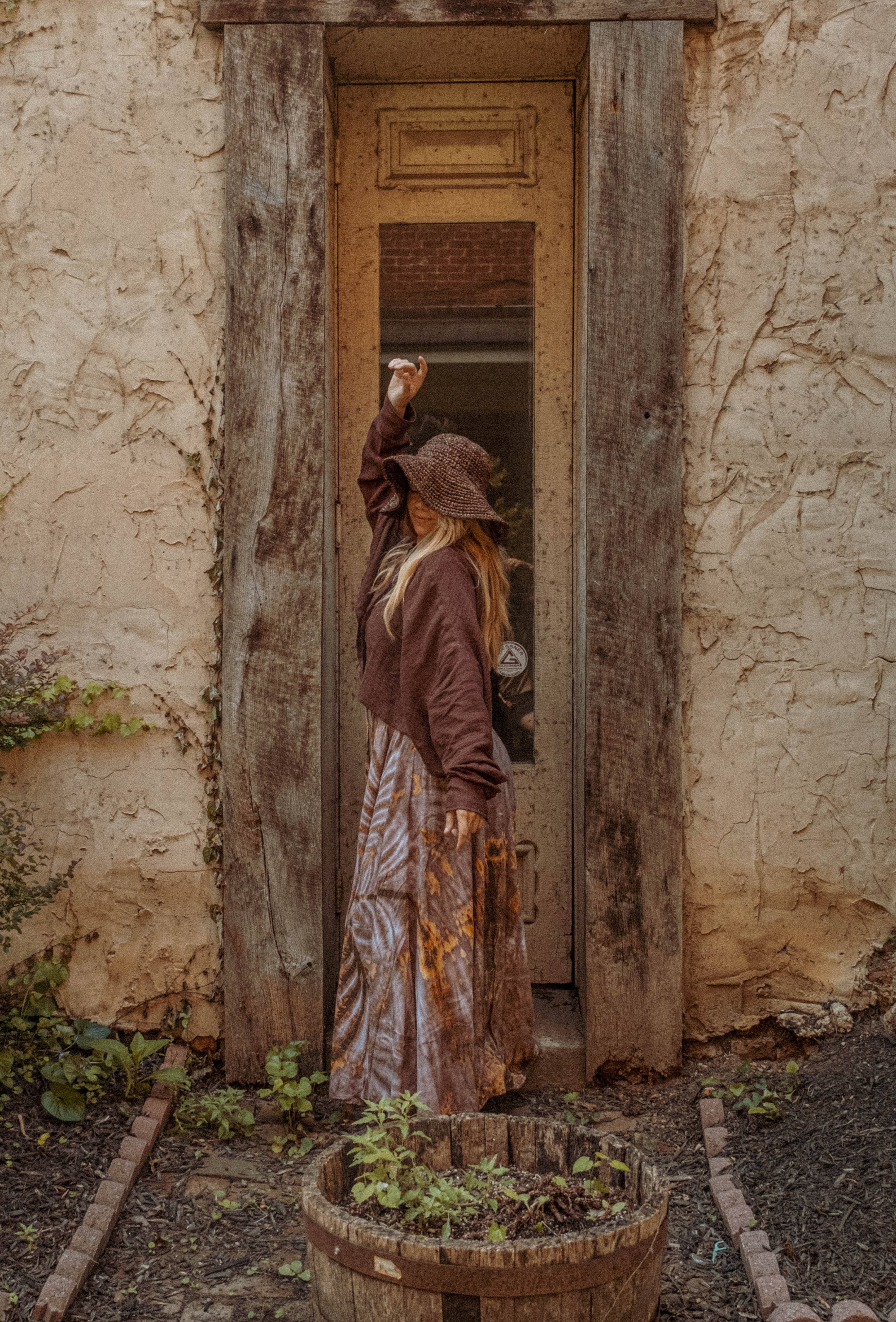 Gardenbelle Shop – Casaco camiseiro – Mulher por atacado – Shacket cropped boho de bambu com botões, camada sobreposta6