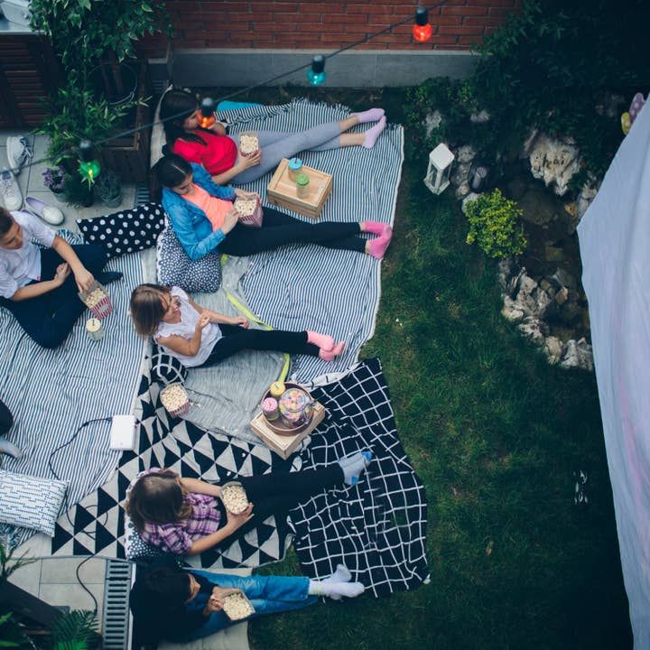 Poly-fil - Wholesale Pillow Insert - Poly-Fil® Premier™ Pillow Insert 20" Square, 5 pack3