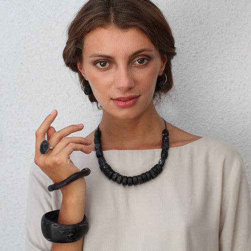 Polka Luka - Wholesale Beaded/pearl necklace - Crete Resin Necklace11