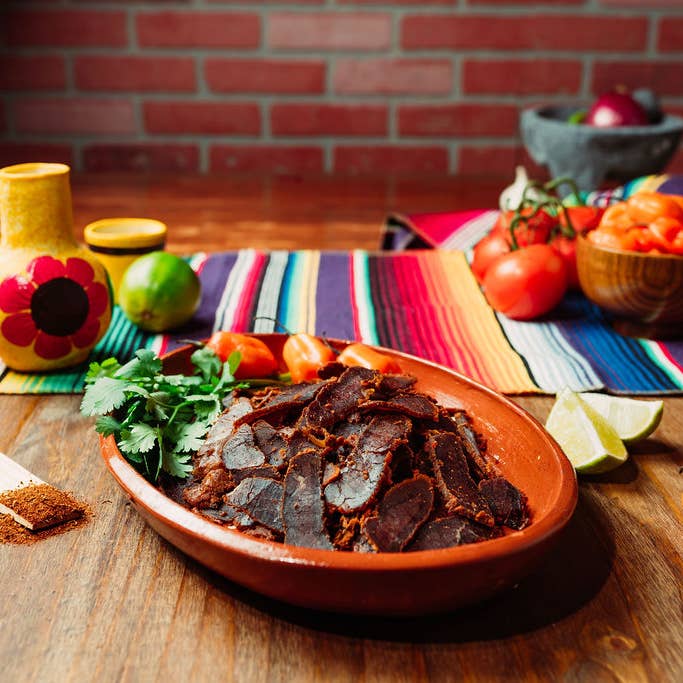 Stryve Foods, LLC - Wholesale Jerky - Vacadillos Carne Seca Habanero Sliced Steak - 2oz